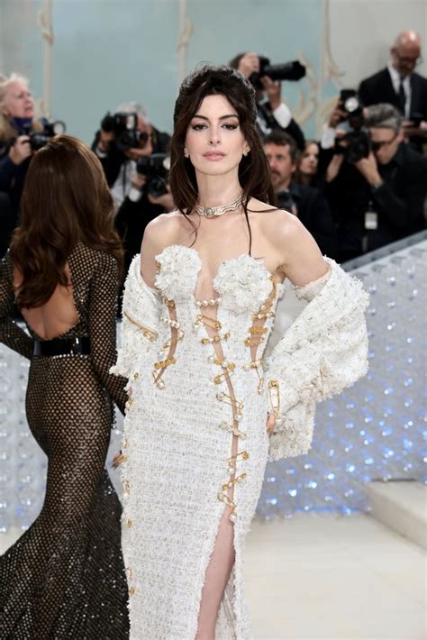 anne hathaway met gala versace|anne hathaway met gala dress.